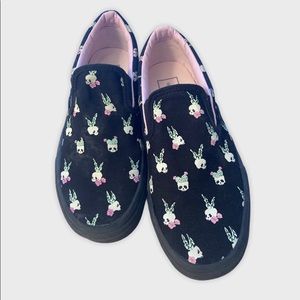 Vans slip ons - skulls & roses